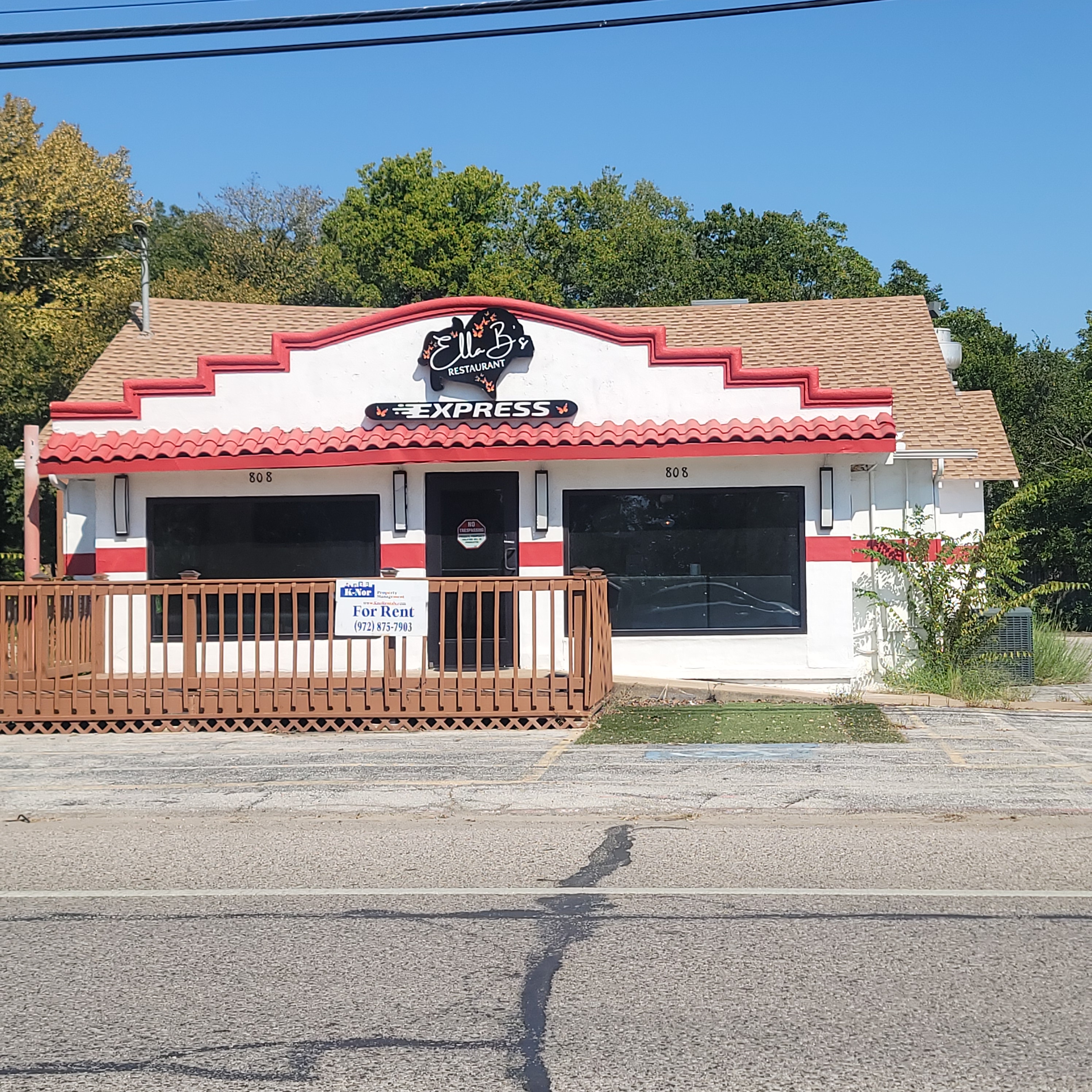 808 W. Ennis Ave., Ennis, TX